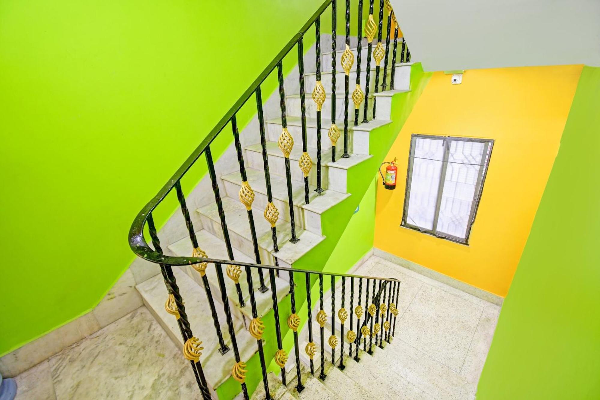 Hotel O Ankan Regency Near Acropolis Mall Колката Екстер'єр фото